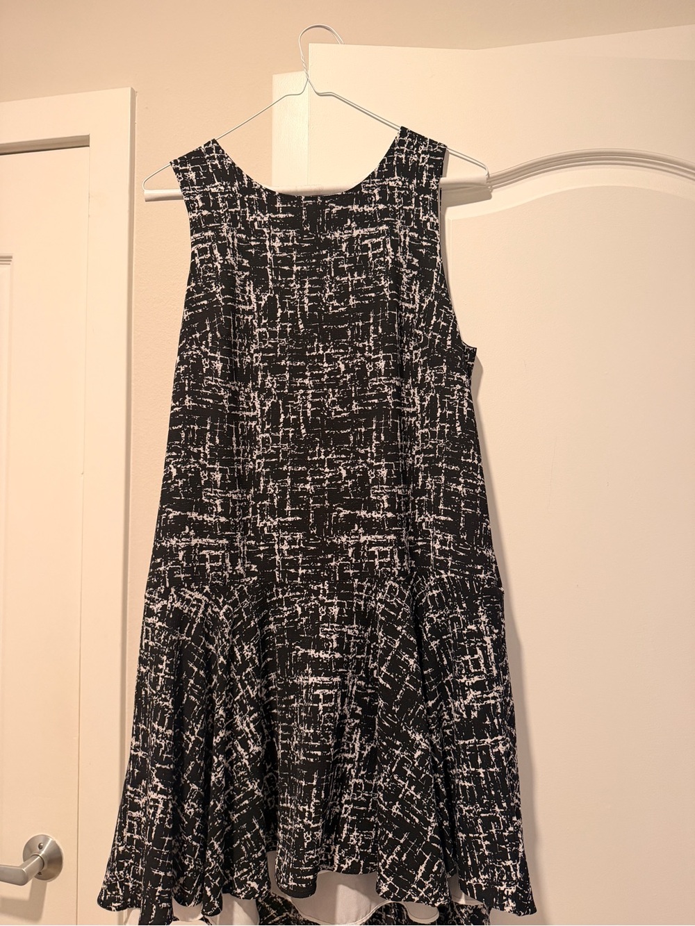 Black & White Textured Print Sleeveless A-Line Dress